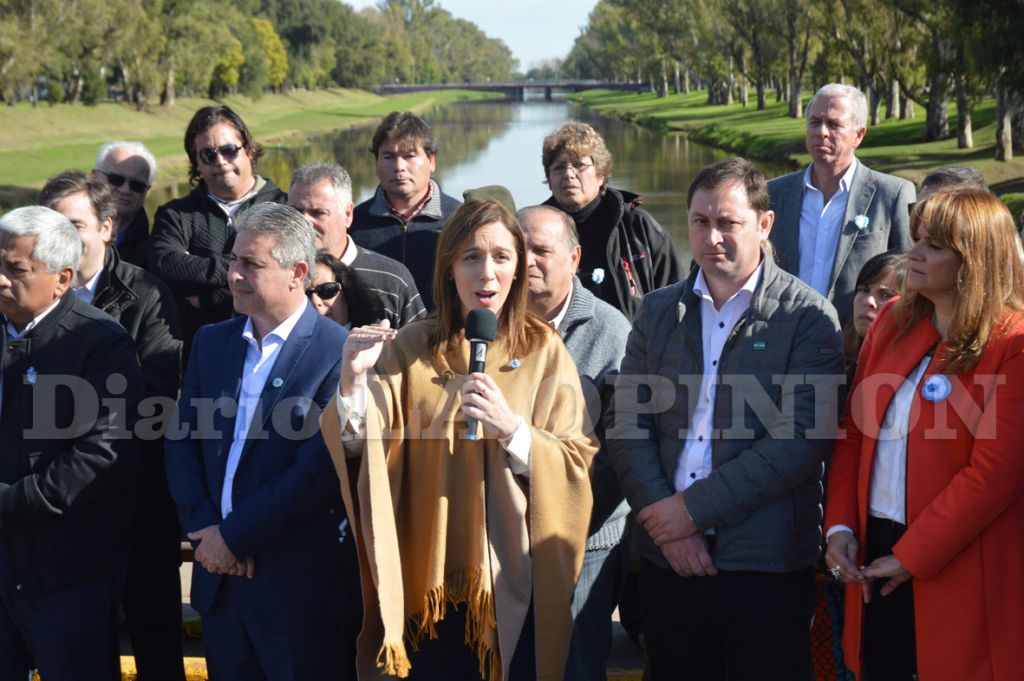 Vidal anunció obras hidricas para la región por 3.500 millones de pesos