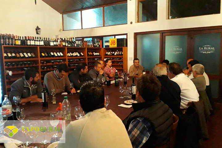 Cena con maquinaria
